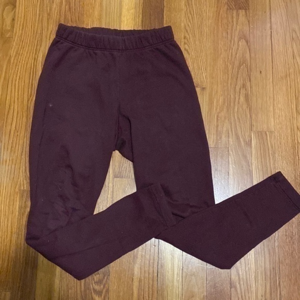 Burgundy fleece leggings size medium. Warm and perfect for cold weather!